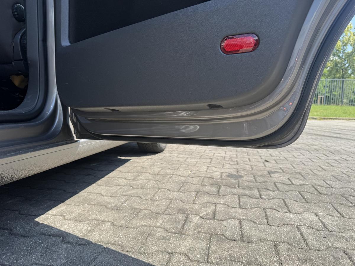 VW Touran 1T original T&uuml;r hinten rechts LD7S Graumetallic Rohbau Bj.2008